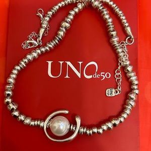 Uno de 50 Necklace- Una Vuelta Más